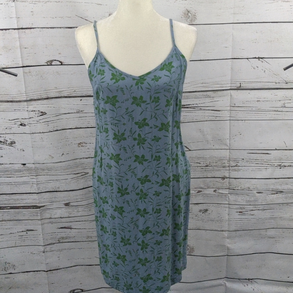 Blue and green floral dress C25